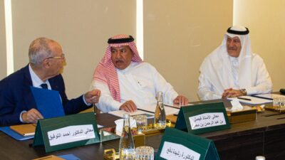 مجلس إدارة مؤسسة الملك عبدالعزيز للدراسات الإسلامية يعقد اجتماعه في الدار البيضاء