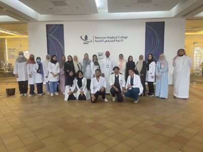 وفد من أمانة محافظة جدة يزور كلية البترجي الطبية