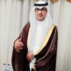 سمو أمير منطقة الجوف يكرم رئيس نادي الغد الإعلامي عبدالعزيز العنزي