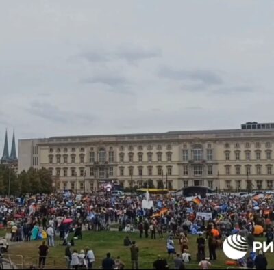 احتجاجات في برلين تطالب برحيل الحكومة ووقف دعم كييف