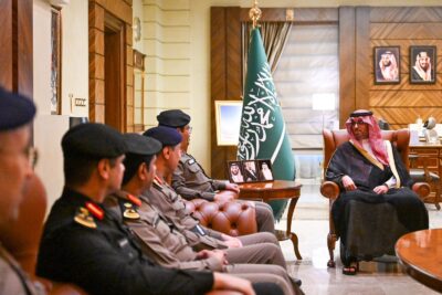 محافظ جدة يستقبل عدداً من قيادات القطاعات العسكرية بالمحافظة المهنئين بعيد الفطر