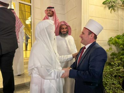رؤساء المشيخات الإسلامية بدول البلقان يزورون معالي وزير الشؤون الإسلامية 
