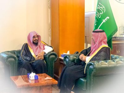 محافظ ينبع يلتقي بالمدير العام لفرع وزارة الشؤون الإسلامية بمنطقة المدينة المنورة