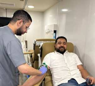 فريق فعاليات المجتمع التطوعي ينظم حملة للتبرع بالدم بعنوان (عيدية وطن )