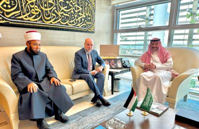 السفير السعودي بعمان يلتقي مستشار فلسطين لبحث أوجه التعاون 