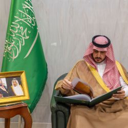 أمير منطقة الجوف يستقبل مدراء الأجهزة الأمنية بمحافظة طبرجل
