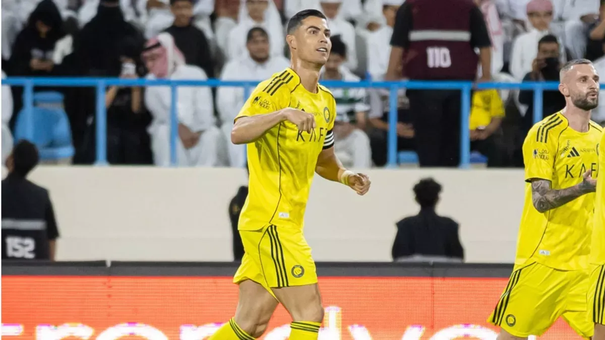 الاهلي و النصر — SA news