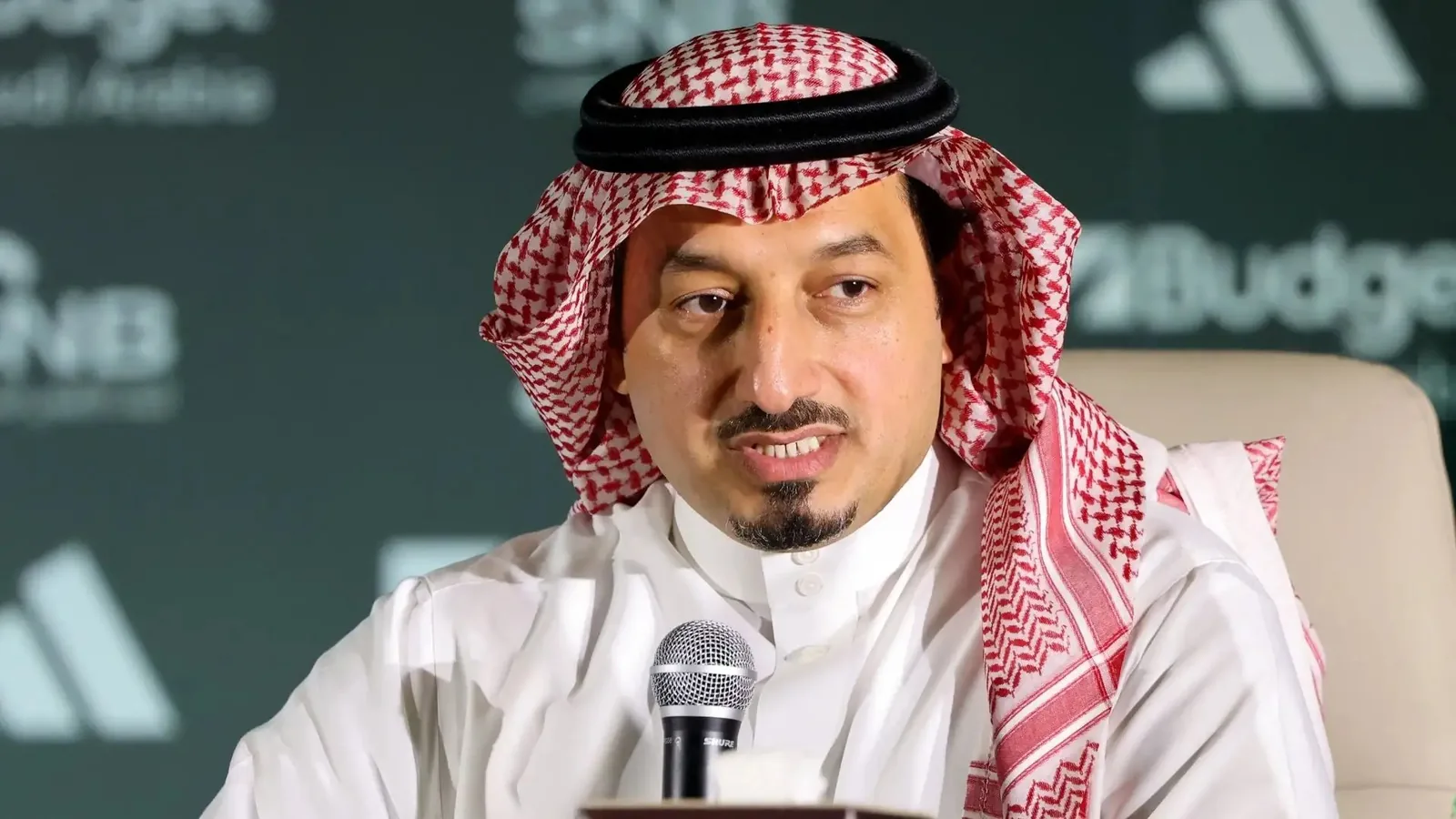 "لست الشخص المناسب".. سامي الجابر يتهرب من مهمة الاتحاد السعودي!