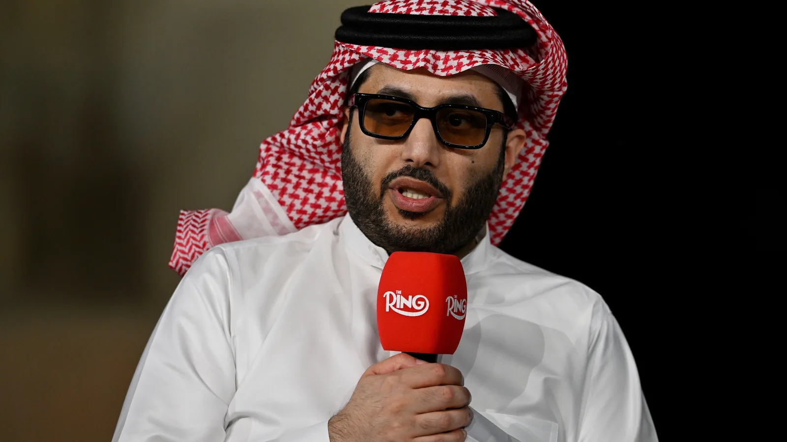 الساعة الثانية.. هل أسعدت كل السعوديين؟ - عكاظ