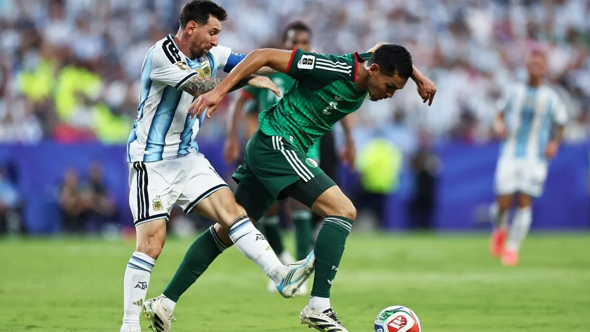Lionel Messi Aissa Mandi Argentina v Algeria 2026 World Cup