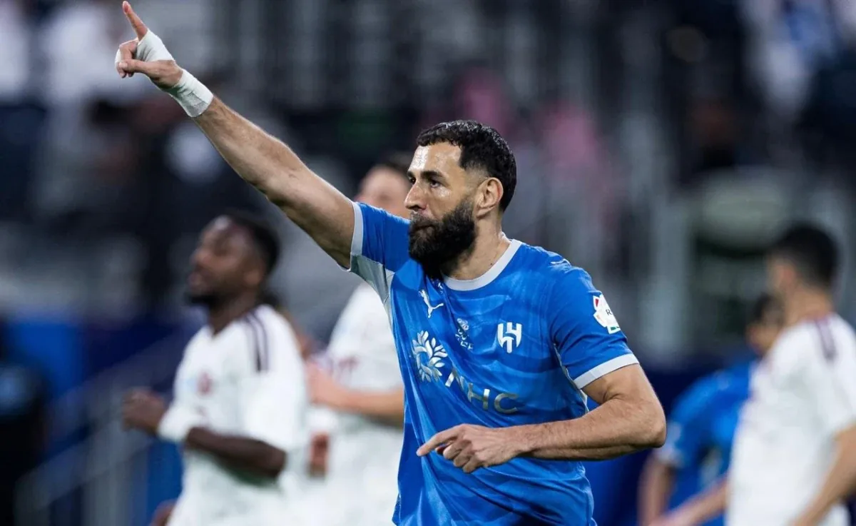 هل يستطيع الهلال التخلي عن كريم بنزيمة؟